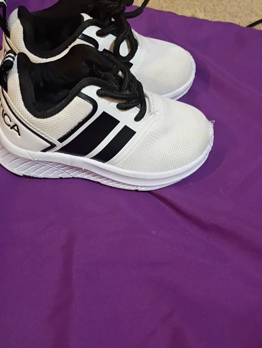 Nautica Kids White and Black Mesh Athletic Sneakers